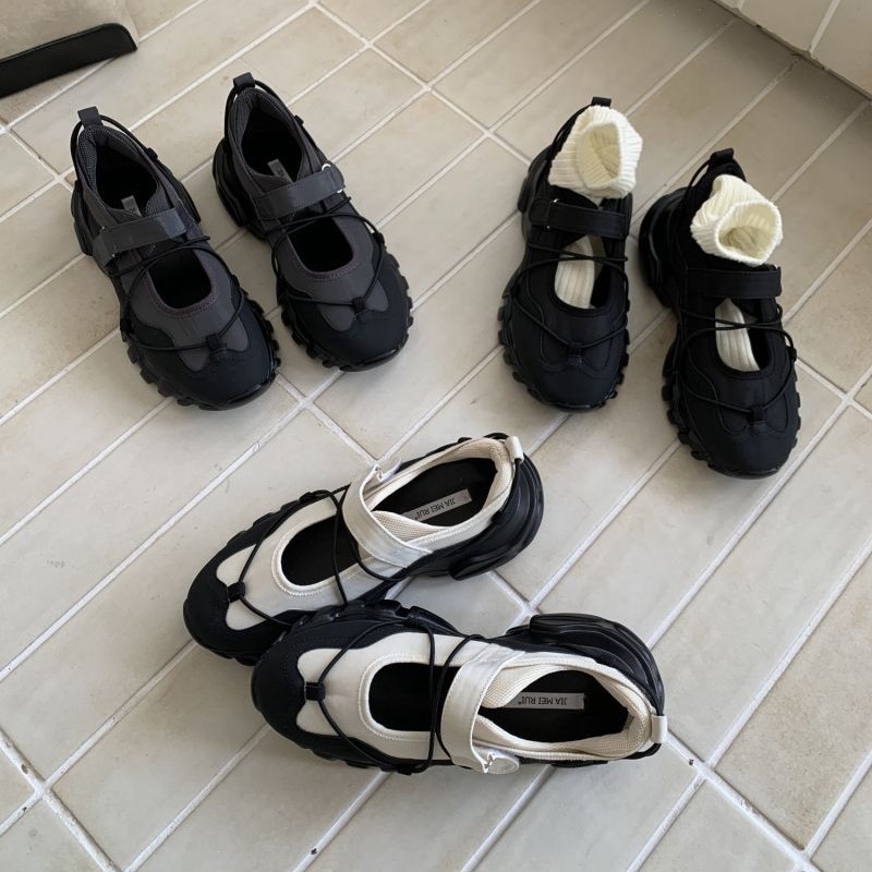 Sneakers Care - スポーティーなチャンキープラットフォームメリージェーンシューズ、女性用、ツートーンの調節可能なベルクロストラップ、クロスレースアップ、カジュアルウォーキングスニーカー