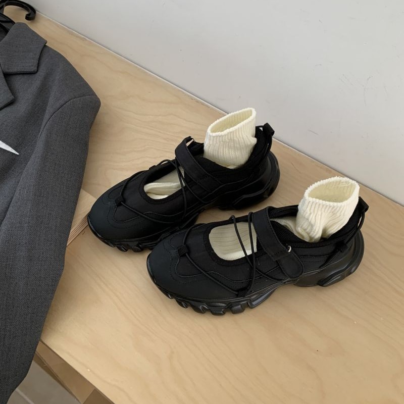 スポーティーなチャンキープラットフォームメリージェーンシュー - Sneakers Care のレビューと価格